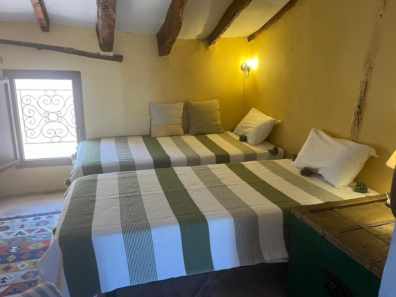 Casa Con Vistas Al Mar Y Patio De Buganvillas * Aigues